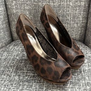 Seychelles peep toe wedges